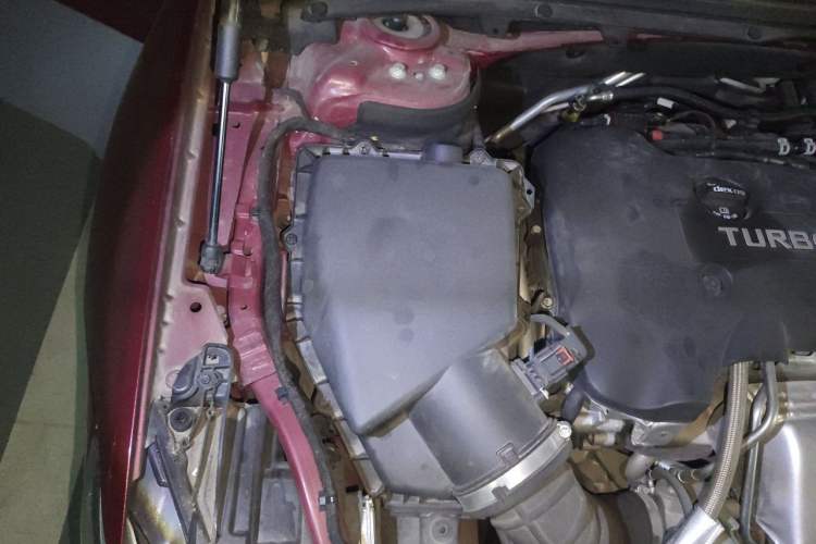 Used Buick Regal 2017 28T Prestige Model Engine Bay Right