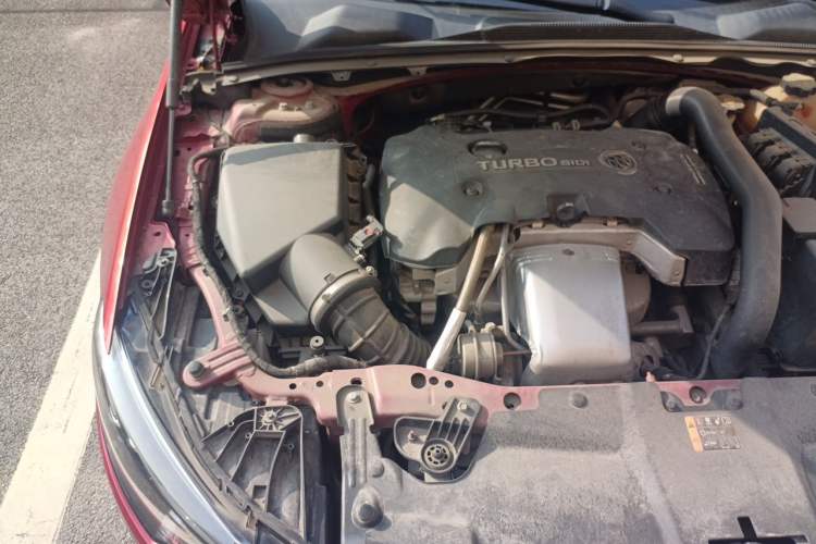 Used Buick Regal 2017 28T Prestige Model Engine Bay Right