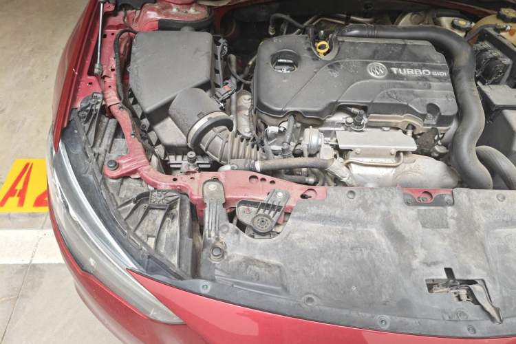 Used Buick Regal 2017 20T Luxury Model Engine Bay Right