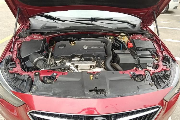 Used Buick Regal 2017 20T Elite Edition Engine Bay