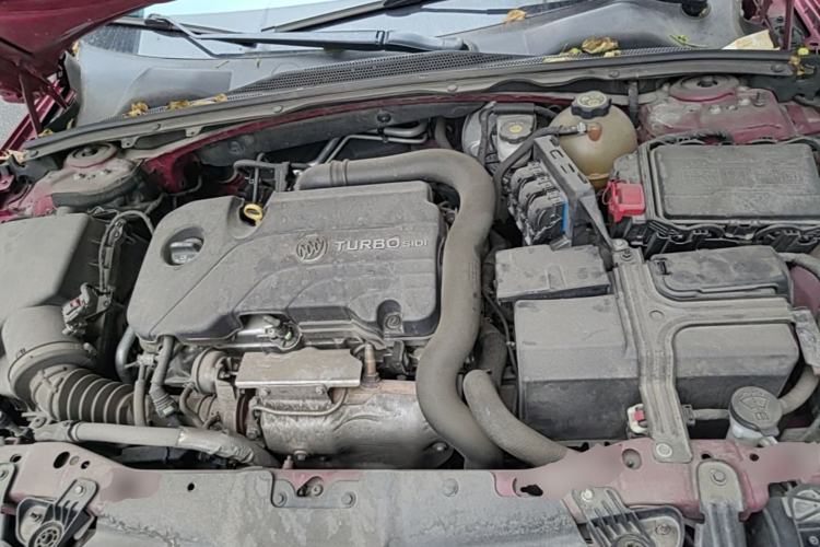 Used Buick Regal 2017 20T Elite Edition Engine Bay