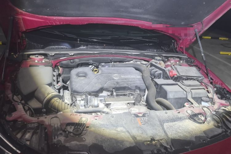 Used Buick Regal 2017 20T Prestige Model Engine Bay