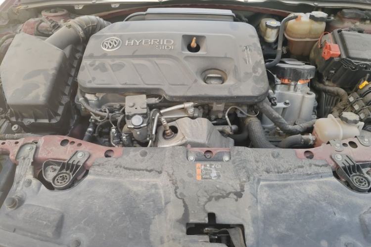 Used Buick Regal 2017 30H Luxury Version Engine Bay