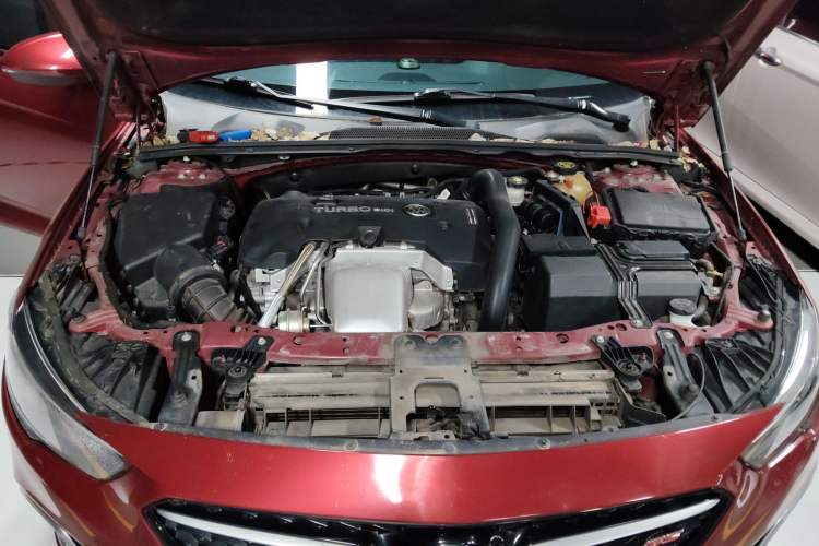 Used Buick Regal 2017 GS 28T Luxury Model Engine Bay