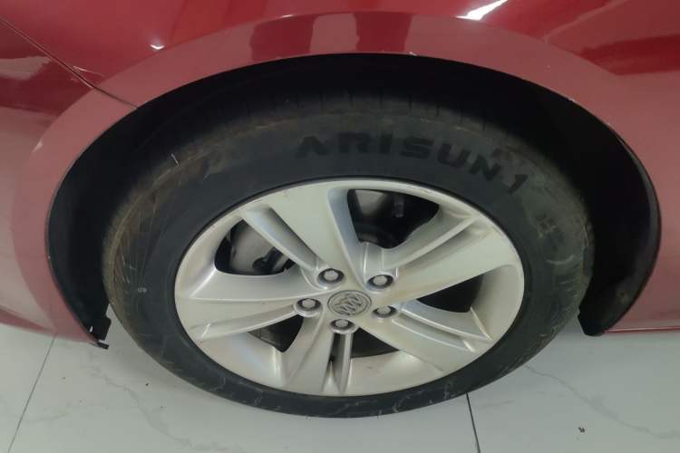 Used Buick Regal 2017 20T Luxury Model Exterior 4