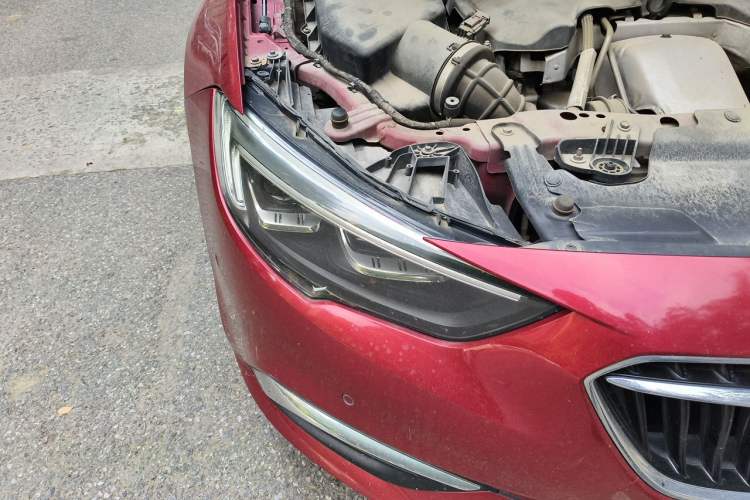 Used Buick Regal 2017 28T Prestige Model Exterior 6
