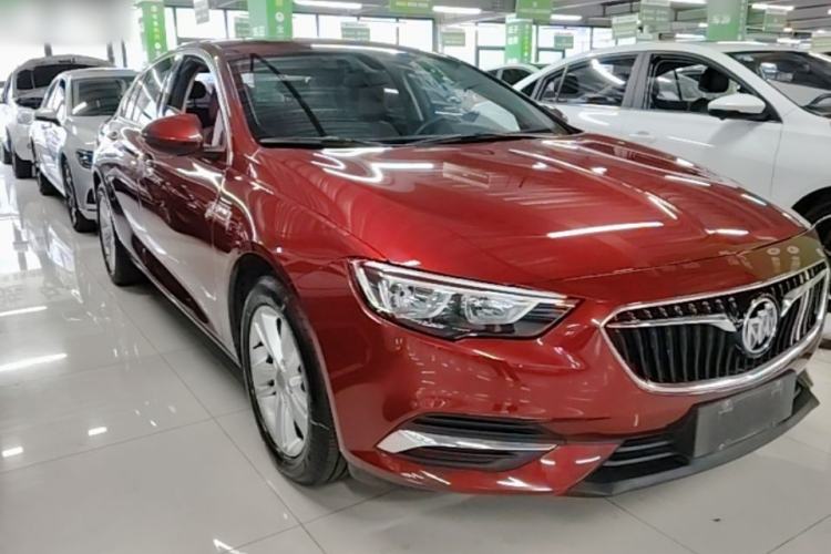 Used Buick Regal 2017 20T Elite Edition Front Right 45 Deg