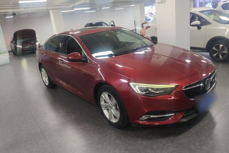 Used Buick Regal 2017 20T Luxury Model Front Right 45 Deg