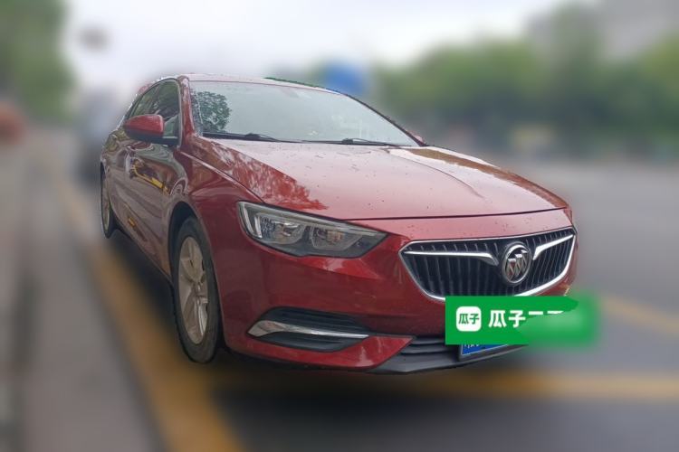 Used Buick Regal 2017 20T Elite Edition Front Right 45 Deg