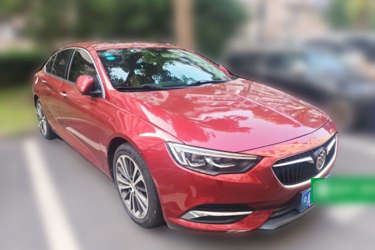 Used Buick Regal 2017 28T Luxury Edition Front Right 45 Deg