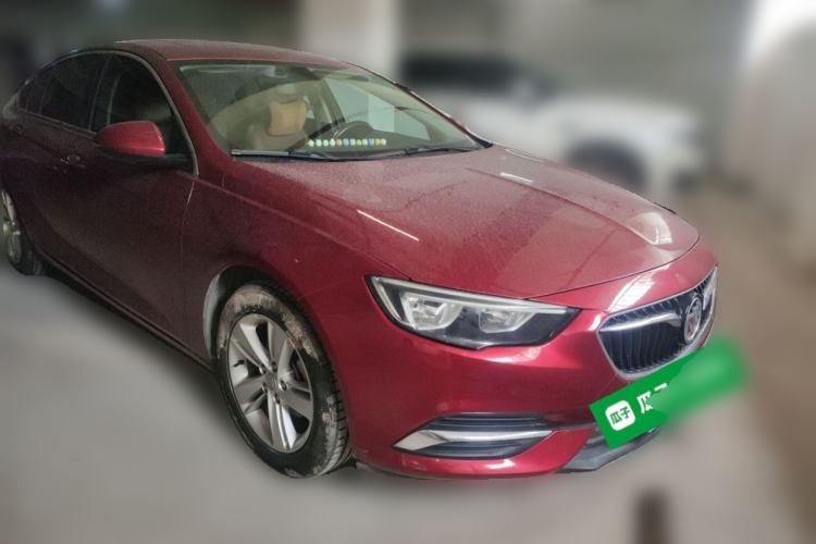Used Buick Regal 2017 20T Elite Edition Front Right 45 Deg