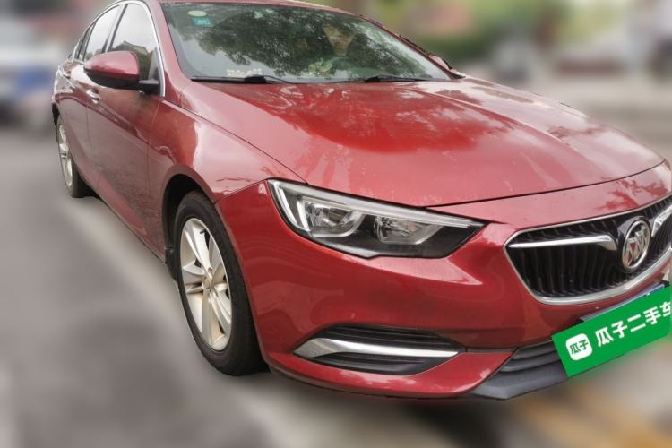 Used Buick Regal 2017 20T Elite Edition Front Right 45 Deg
