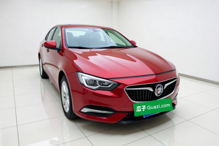 Used Buick Regal 2017 20T Elite Edition Front Right 45 Deg