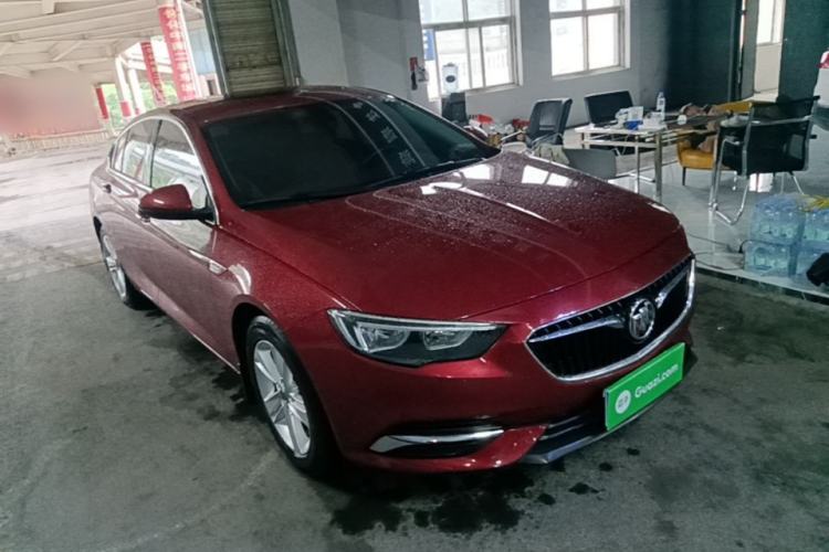 Used Buick Regal 2017 20T Elite Edition Front Right 45 Deg
