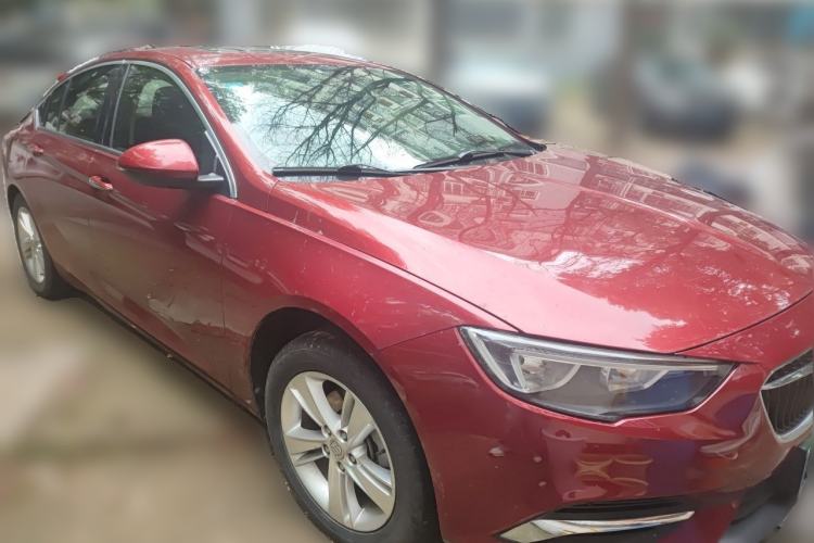 Used Buick Regal 2017 20T Luxury Model Front Right 45 Deg