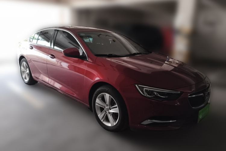 Used Buick Regal 2017 20T Luxury Model Front Right 45 Deg