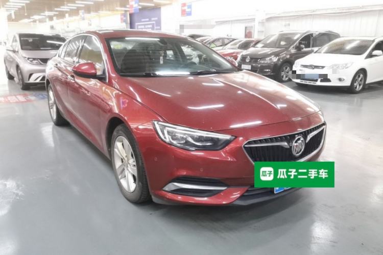 Used Buick Regal 2017 20T Luxury Model Front Right 45 Deg