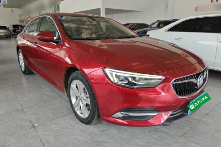 Used Buick Regal 2017 20T Luxury Model Front Right 45 Deg