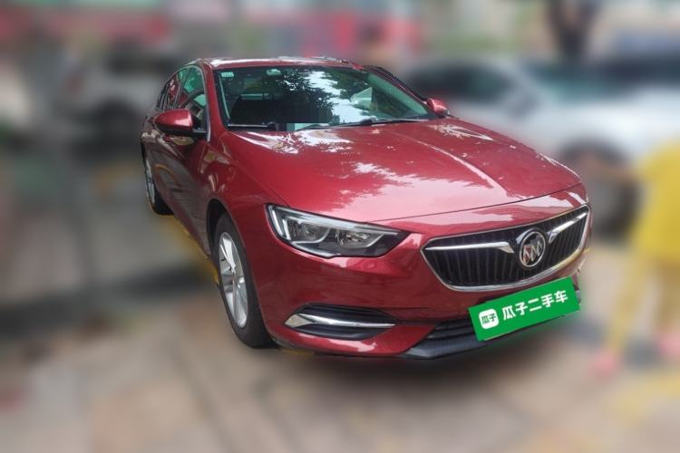 Used Buick Regal 2017 20T Elite Edition Front Right 45 Deg