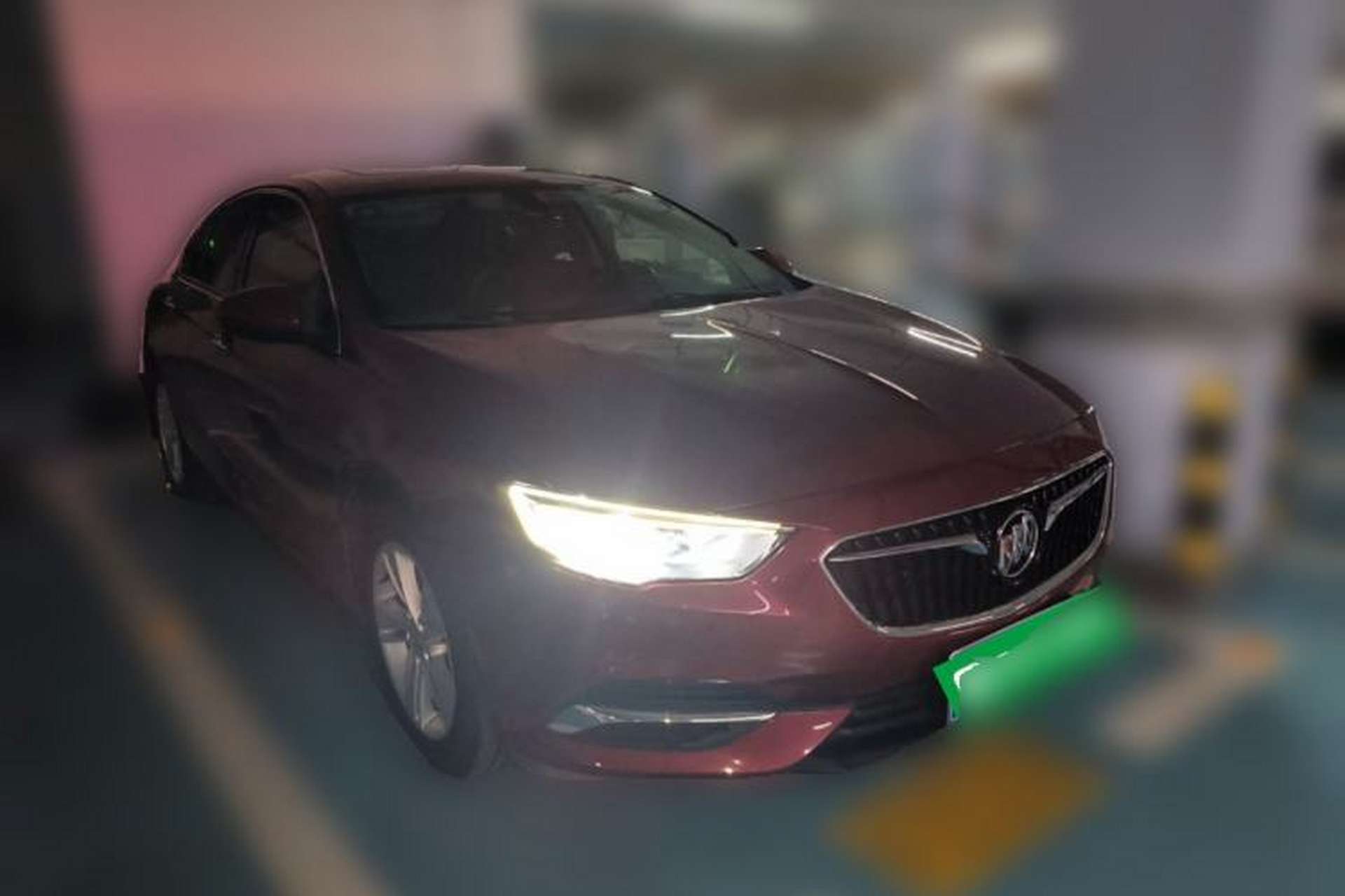 Used Buick Regal 2017 20T Elite Edition Front Right 45 Deg
