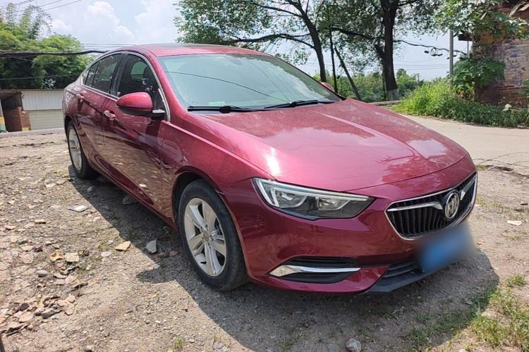 Used Buick Regal 2017 20T Elite Edition Front Right 45 Deg