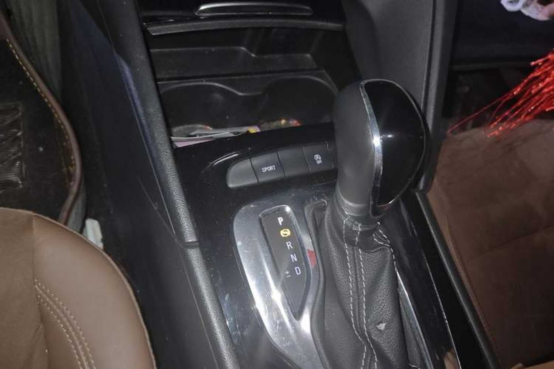 Used Buick Regal 2017 20T Elite Edition Gear Lever
