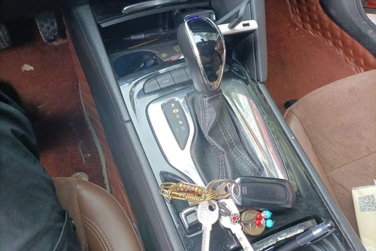 Used Buick Regal 2017 20T Elite Edition Gear Lever
