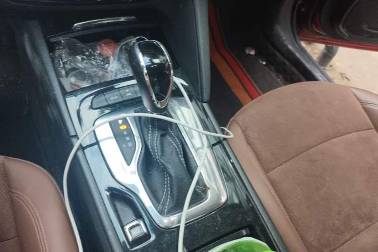 Used Buick Regal 2017 28T Prestige Model Gear Lever
