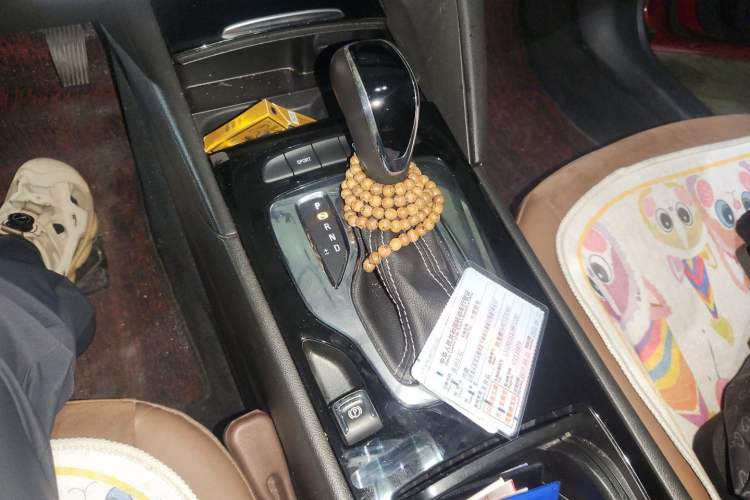 Used Buick Regal 2017 20T Elite Edition Gear Lever