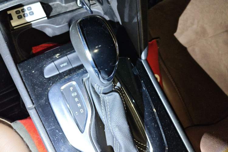 Used Buick Regal 2017 20T Elite Edition Gear Lever