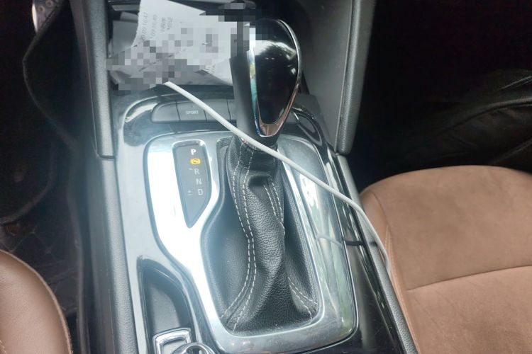 Used Buick Regal 2017 20T Luxury Model Gear Lever