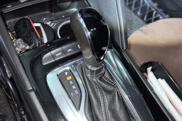 Used Buick Regal 2017 20T Prestige Model Gear Lever