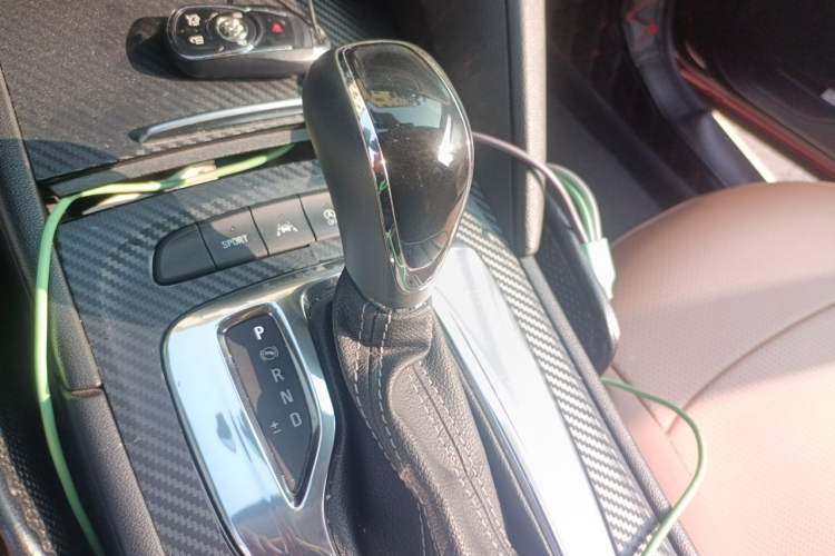 Used Buick Regal 2017 28T Prestige Model Gear Lever