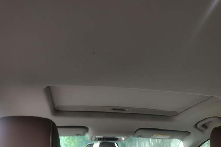 Used Buick Regal 2017 20T Luxury Model Headliner