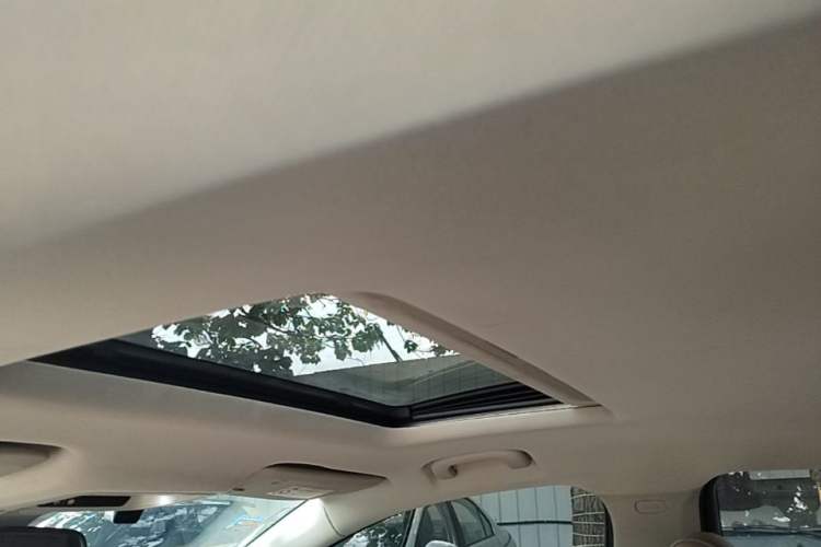 Used Buick Regal 2017 28T Prestige Model Headliner