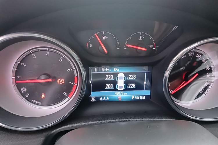 Used Buick Regal 2017 20T Elite Edition Instrument Cluster