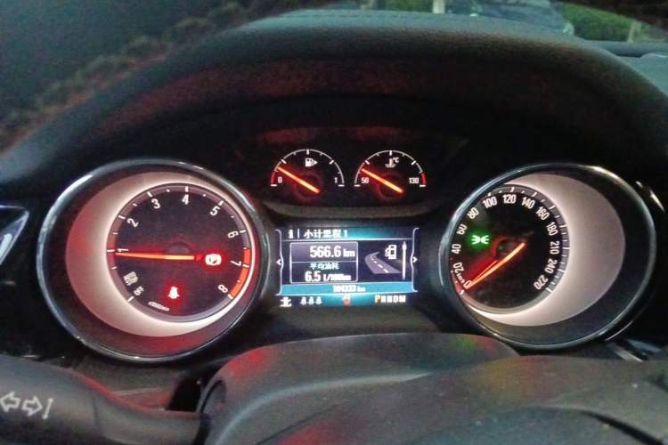 Used Buick Regal 2017 20T Elite Edition Instrument Cluster