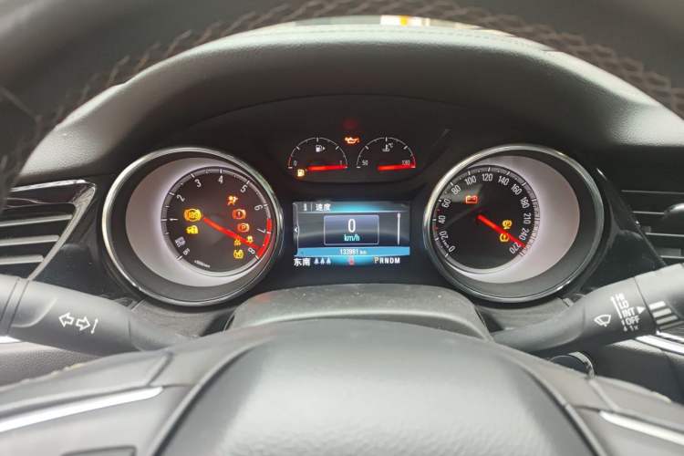 Used Buick Regal 2017 20T Luxury Model Instrument Cluster