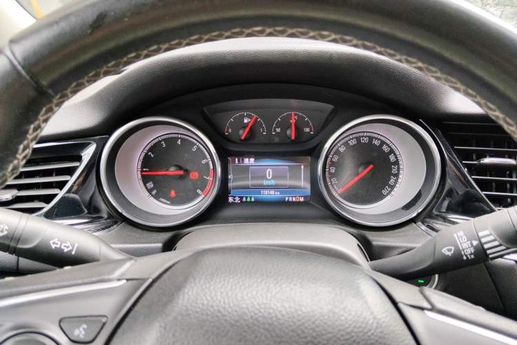 Used Buick Regal 2017 20T Elite Edition Instrument Cluster