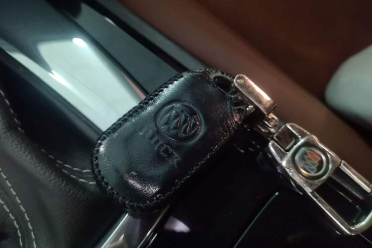 Used Buick Regal 2017 20T Luxury Model Interior 1
