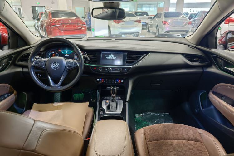 Used Buick Regal 2017 28T Prestige Model Interior 3