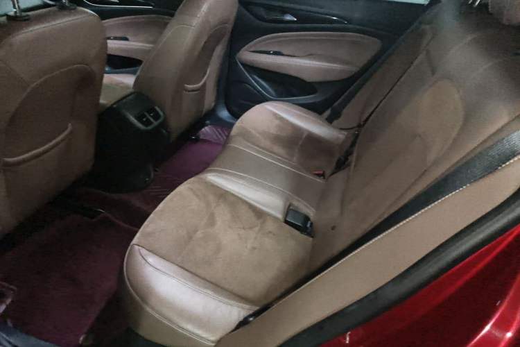 Used Buick Regal 2017 20T Elite Edition Interior 4