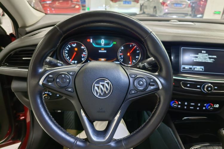 Used Buick Regal 2017 28T Prestige Model Interior 5