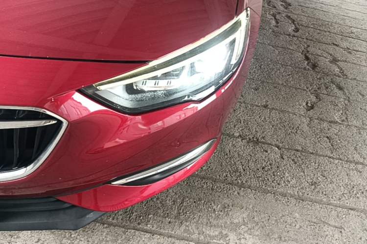 Used Buick Regal 2017 28T Prestige Model Left Front Headlight