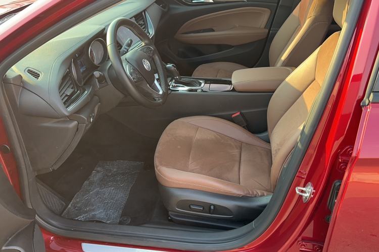 Used Buick Regal 2017 20T Elite Edition Left Front Seat