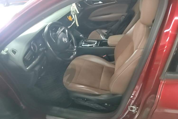 Used Buick Regal 2017 20T Elite Edition Left Front Seat