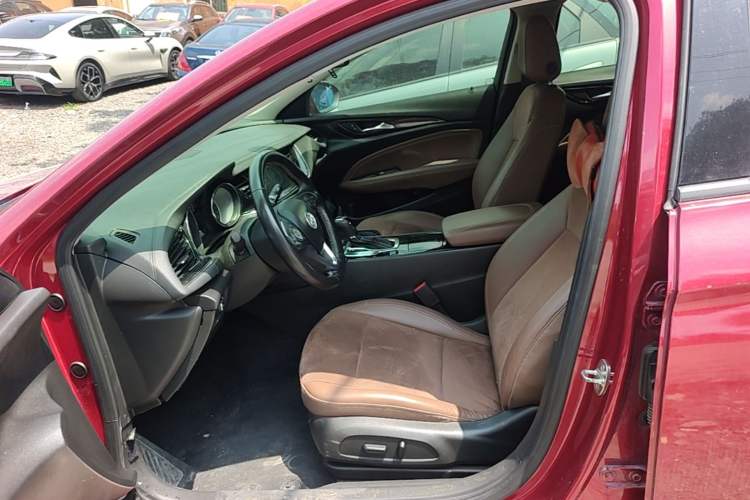 Used Buick Regal 2017 20T Elite Edition Left Front Seat