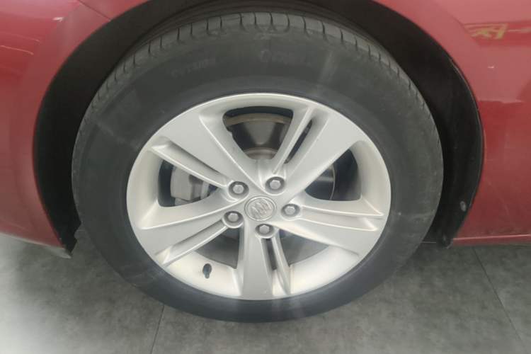 Used Buick Regal 2017 20T Luxury Model Left Front Wheel Hub