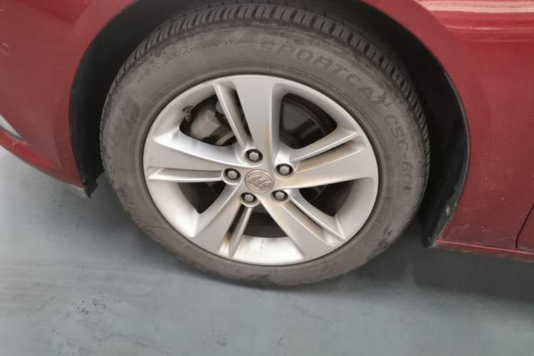 Used Buick Regal 2017 20T Luxury Model Left Front Wheel Hub