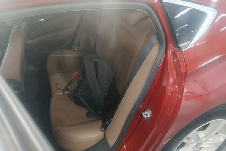 Used Buick Regal 2017 20T Luxury Model Left Rear Seat